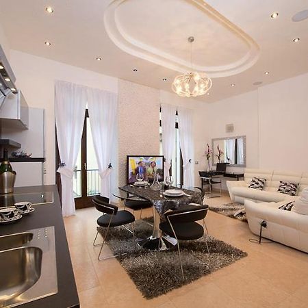 Appartamenti Luxury Arco Bagian luar foto
