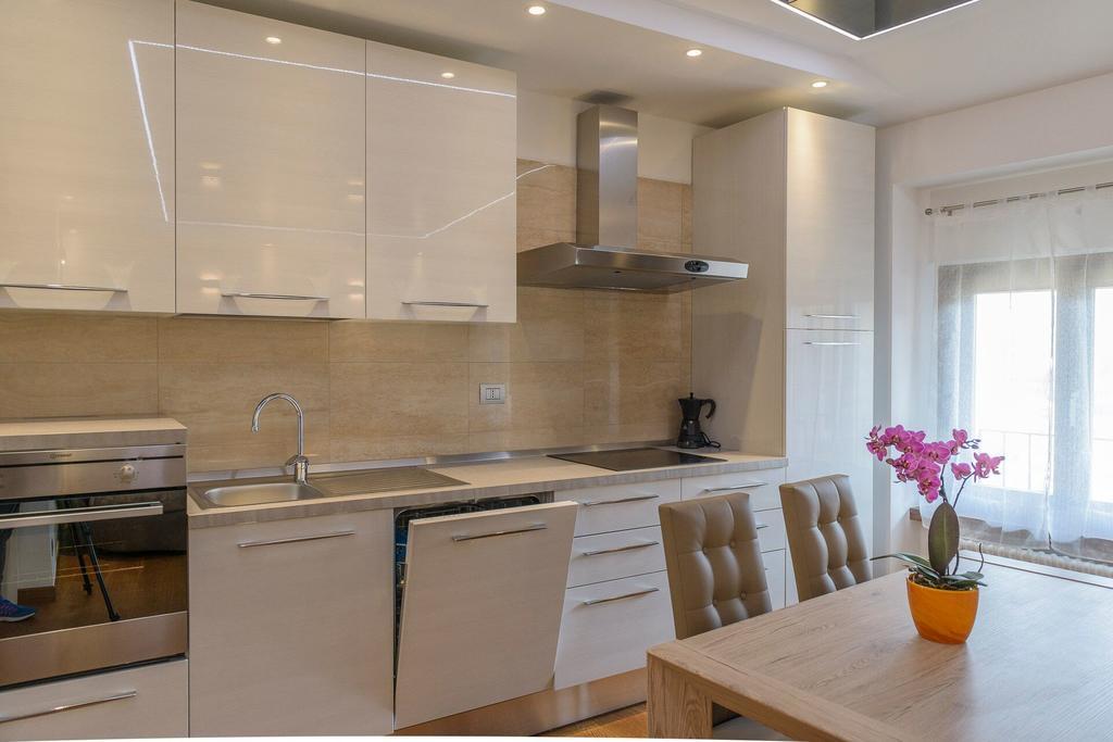 Appartamenti Luxury Arco Bagian luar foto
